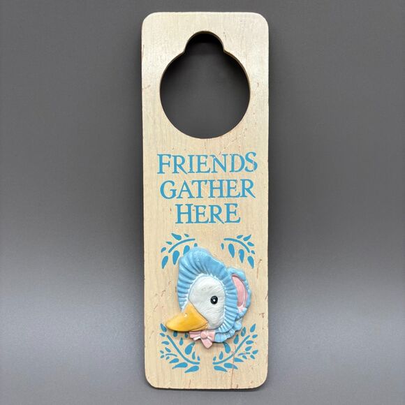 Country Goose Door Hanger Friends Gather Here Figi Graphics 1988 Farmhouse Folk - Picture 1 of 7